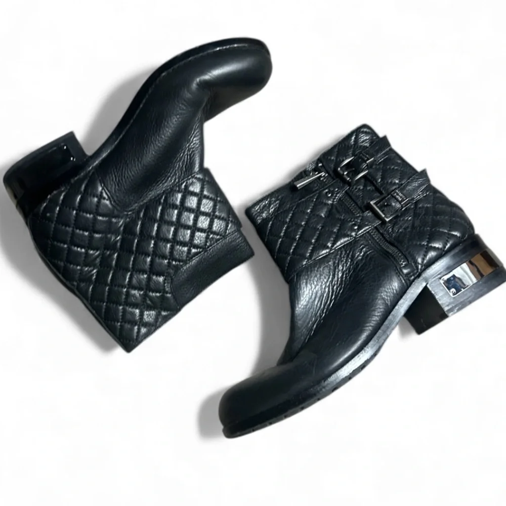 Vince Camuto Black Winta Burly Leather Quilted Detail Ankle Moto Boots Size 8.5M